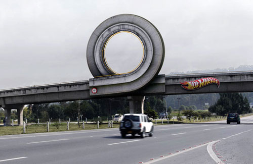 Hot Wheels Loop Billboard